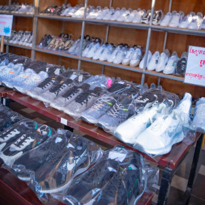 ស្បែកជើងDiscount12